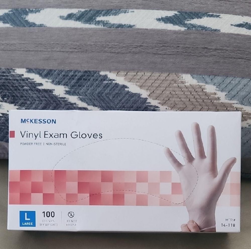 5 Boxes Of White Vinyl Exam Gloves - Large